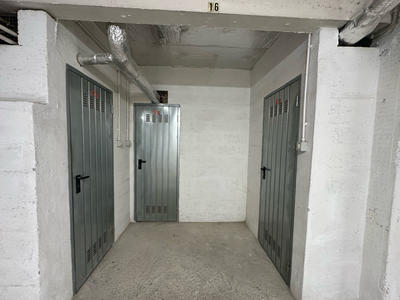 Parking / Garage - 430 m²
