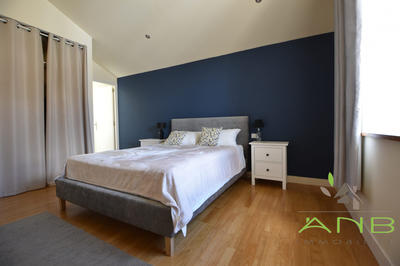 Maison - 305 m² - 8 pièces