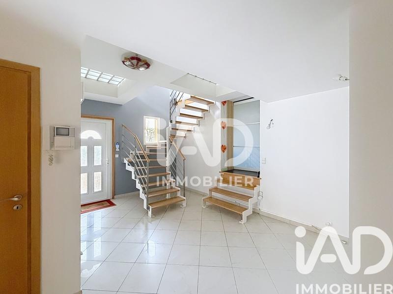 Maison - 191 m² - 7 pièces