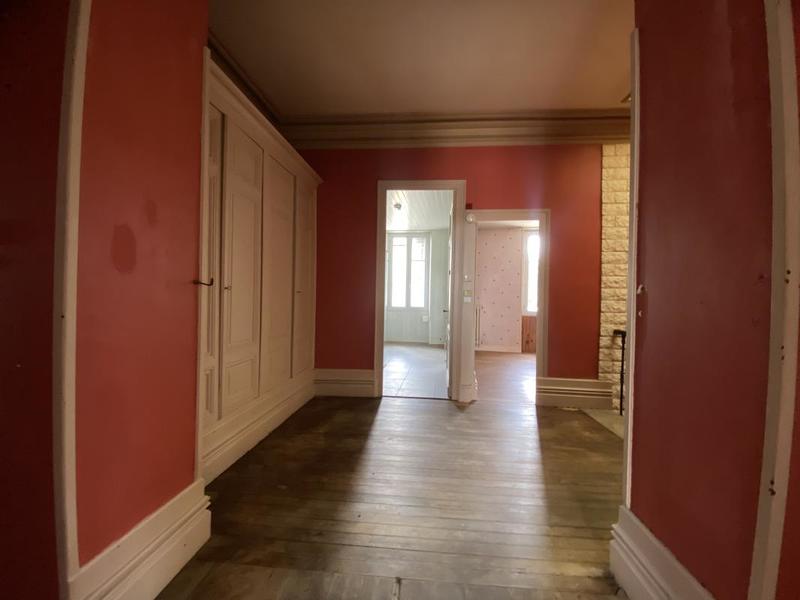 Maison - 654 m² - 11 pièces