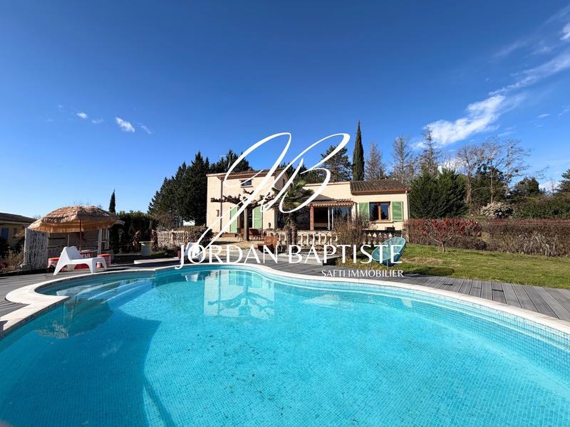 Maison - 145 m² - 5 pièces