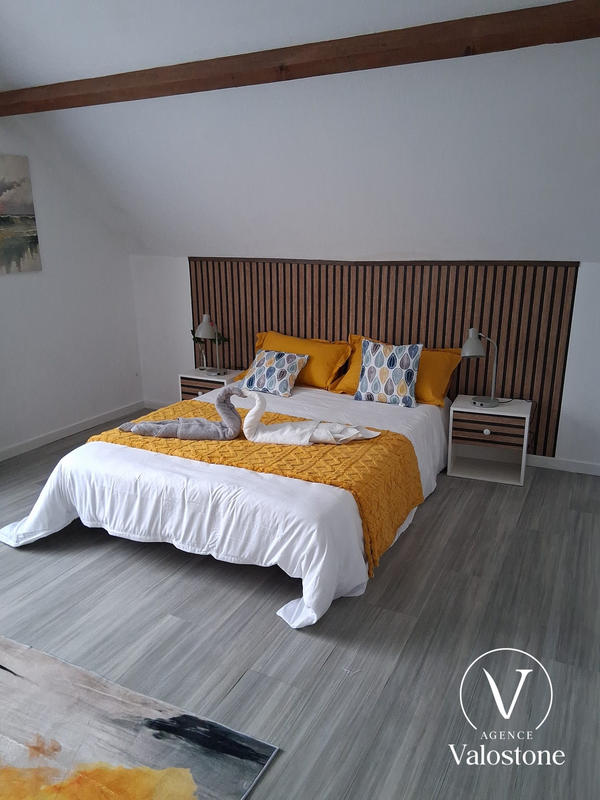 Maison - 205 m² - 5 pièces