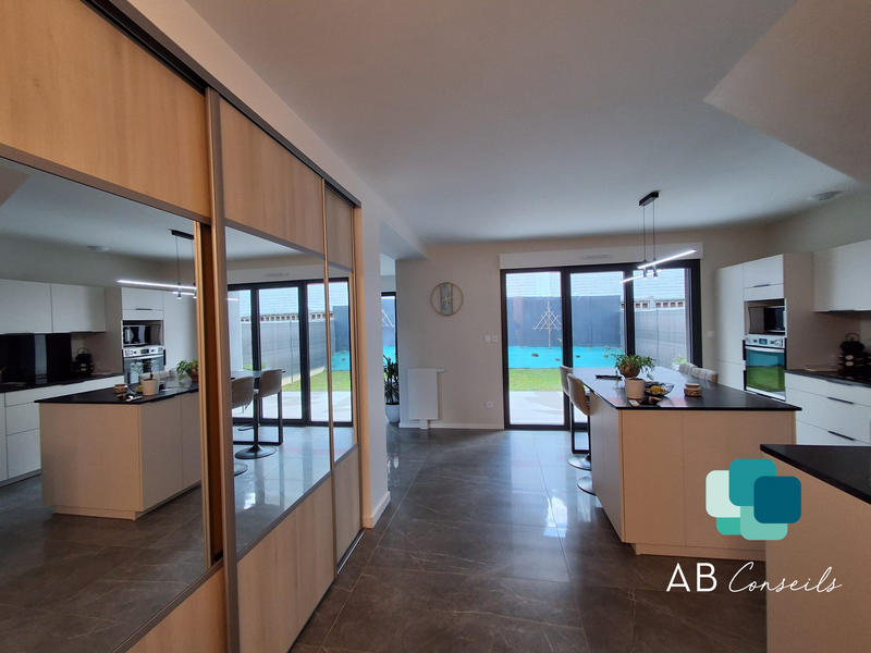 Maison contemporaine - 95 m² - 6 pièces