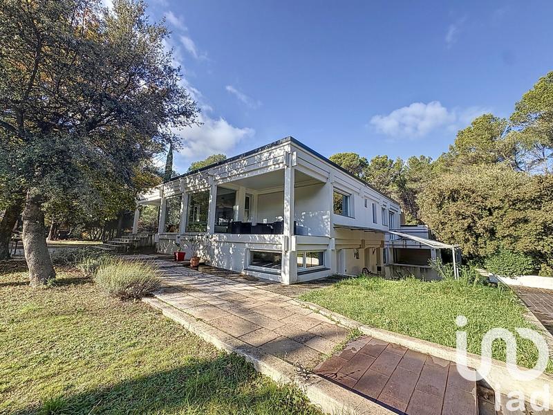 Maison de maîtres - 240 m² - 5 pièces