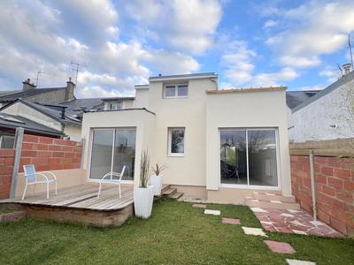 Maison - 122 m² - 6 pièces