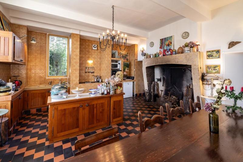 Château - 550 m² - 15 pièces