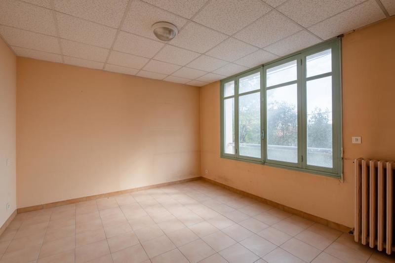 Bureau - 254 m² - 7 pièces