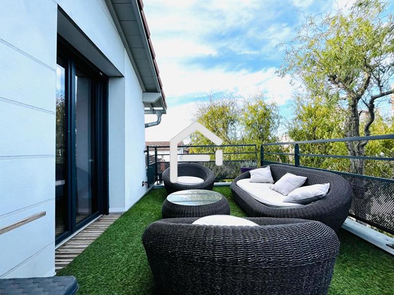 Appartement - 80 m² - 4 pièces