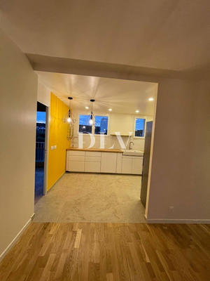 Appartement - 75 m² - 5 pièces