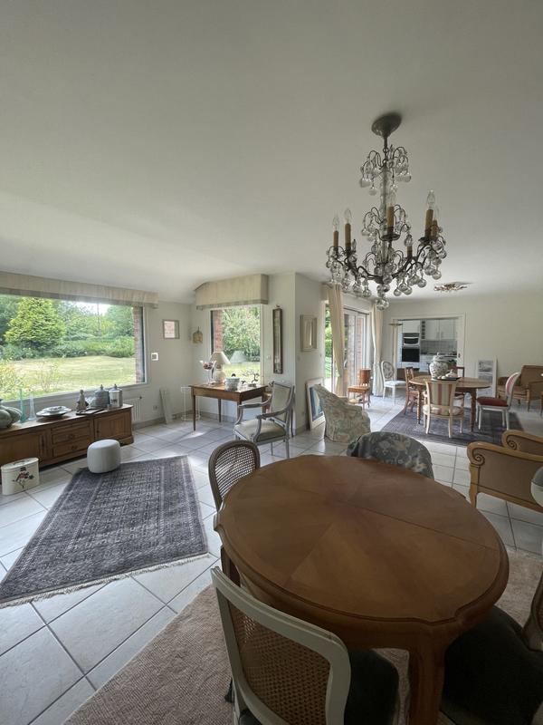 Maison - 205 m² - 8 pièces