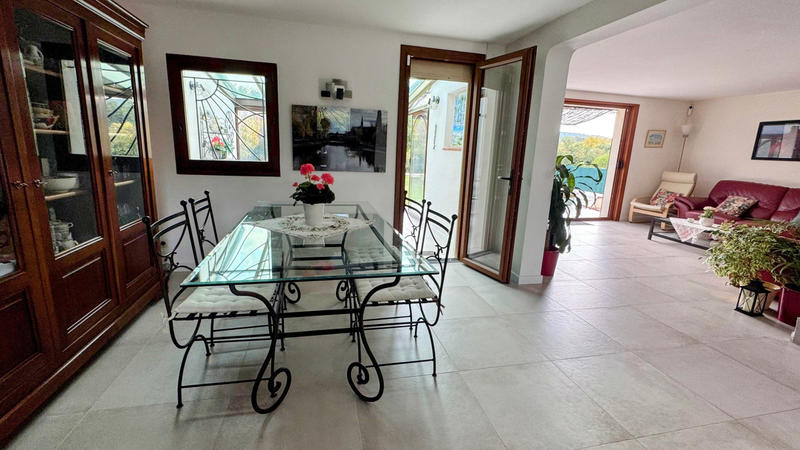 Maison - 149 m² - 5 pièces