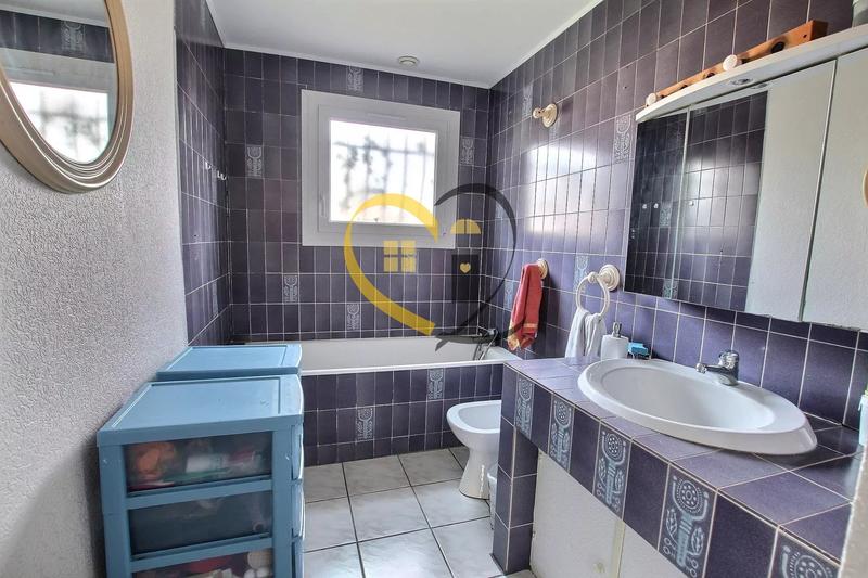 Maison - 170 m² - 7 pièces