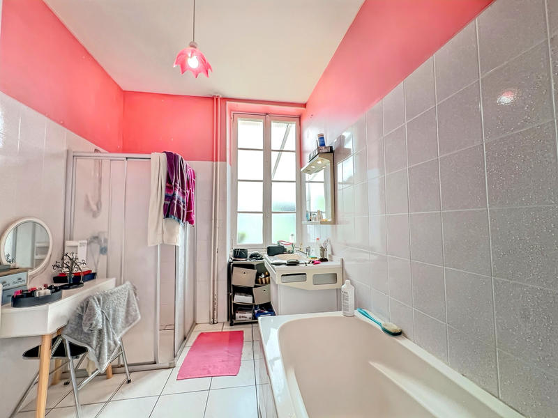 Maison - 289 m² - 8 pièces