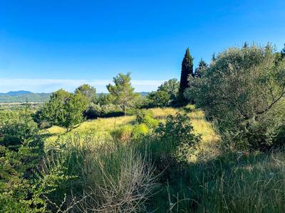 Terrain constructible - 2 080 m²