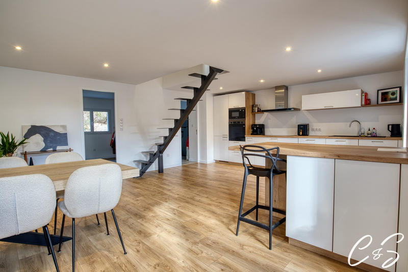 Maison - 113 m² - 5 pièces