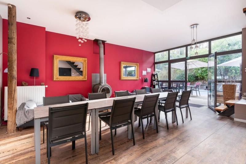 Corps de ferme - 350 m² - 12 pièces