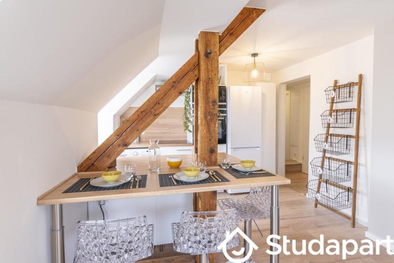 Chambre - 9 m² - 1 pièce