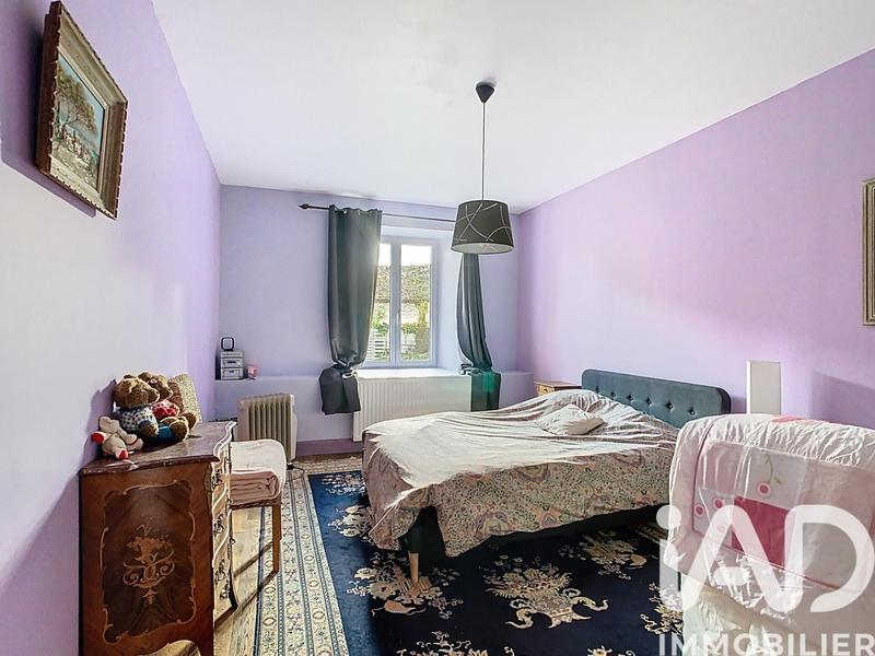 Maison - 325 m² - 7 pièces