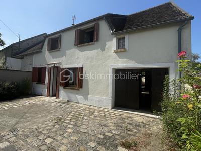 Maison - 88 m² - 4 pièces