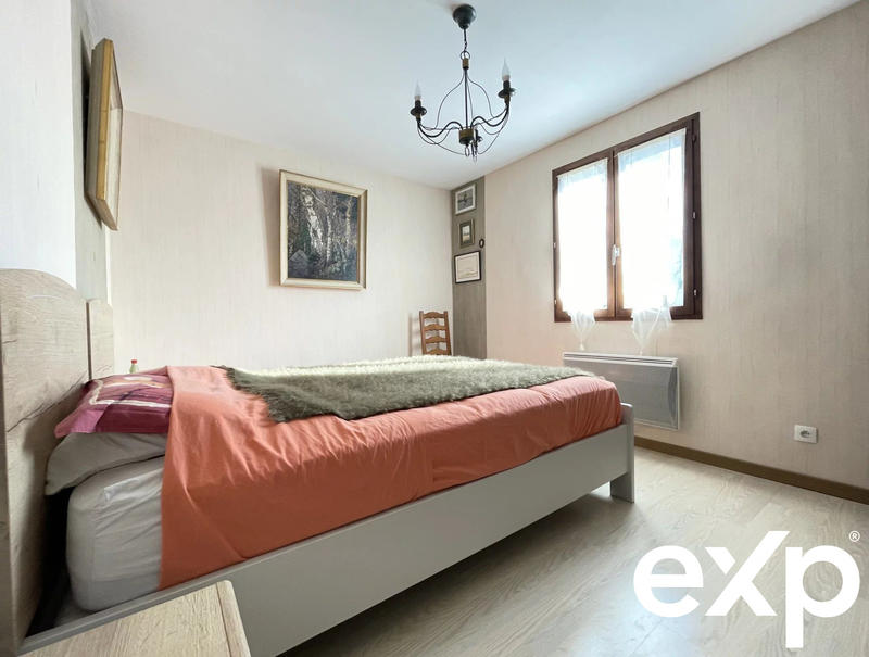 Maison - 163 m² - 9 pièces