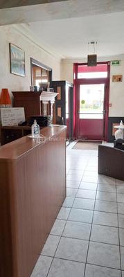 Local d'activité / Entrepôt - 650 m² - 19 pièces