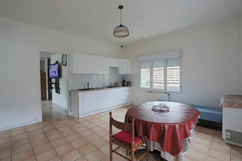 Maison - 250 m² - 7 pièces