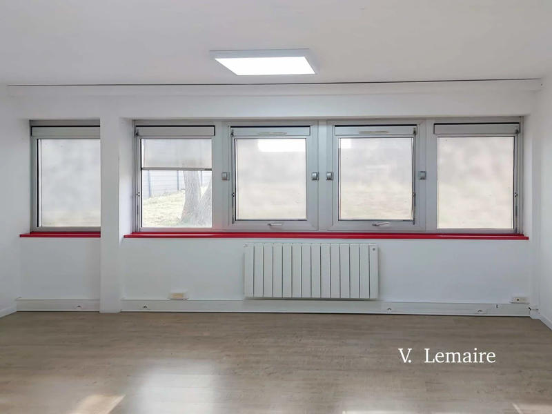 Bureau - 210 m² - 10 pièces
