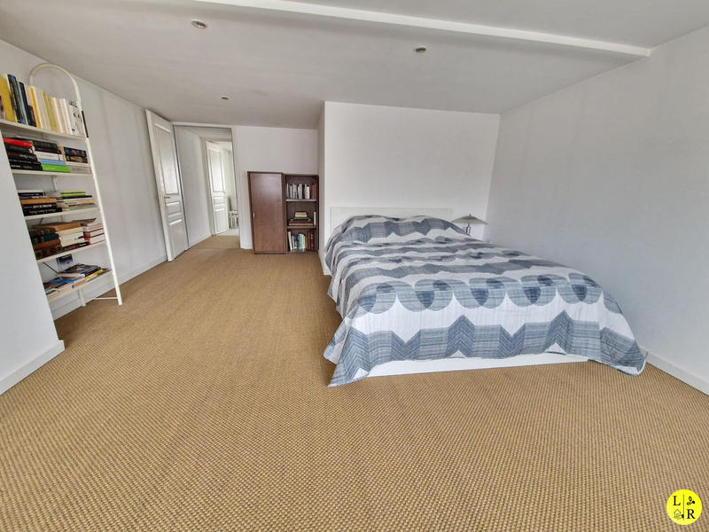 Appartement - 140 m² - 5 pièces