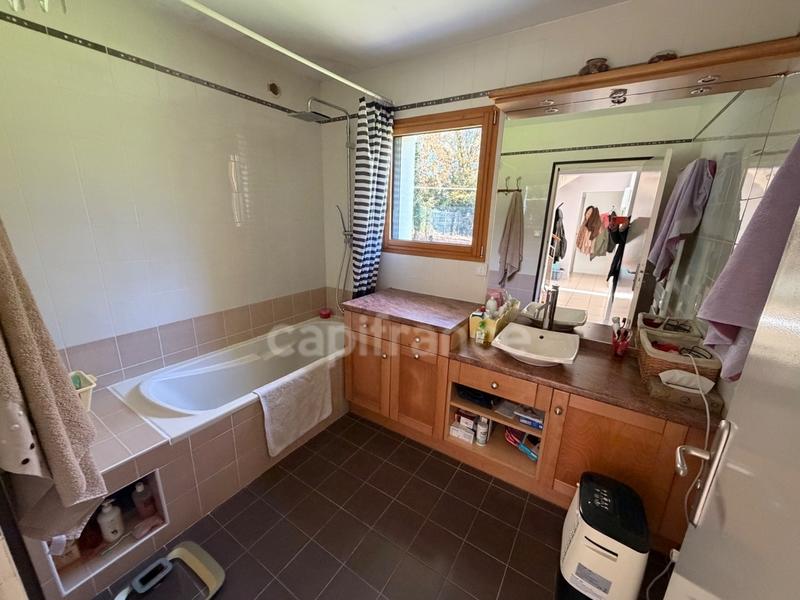 Maison - 176 m² - 7 pièces