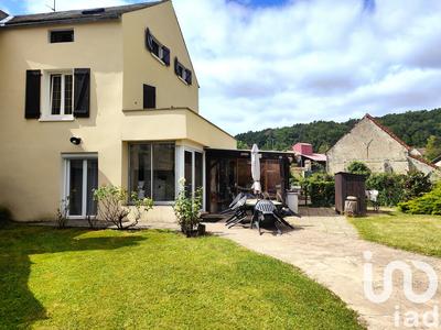 Maison - 233 m² - 7 pièces