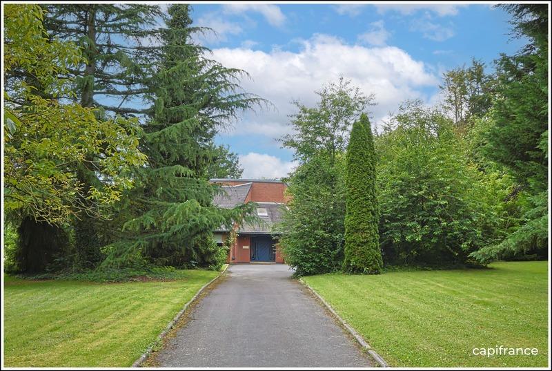 Maison d'architecte - 319 m² - 10 pièces