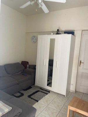 Studio - 85 m² - 4 pièces