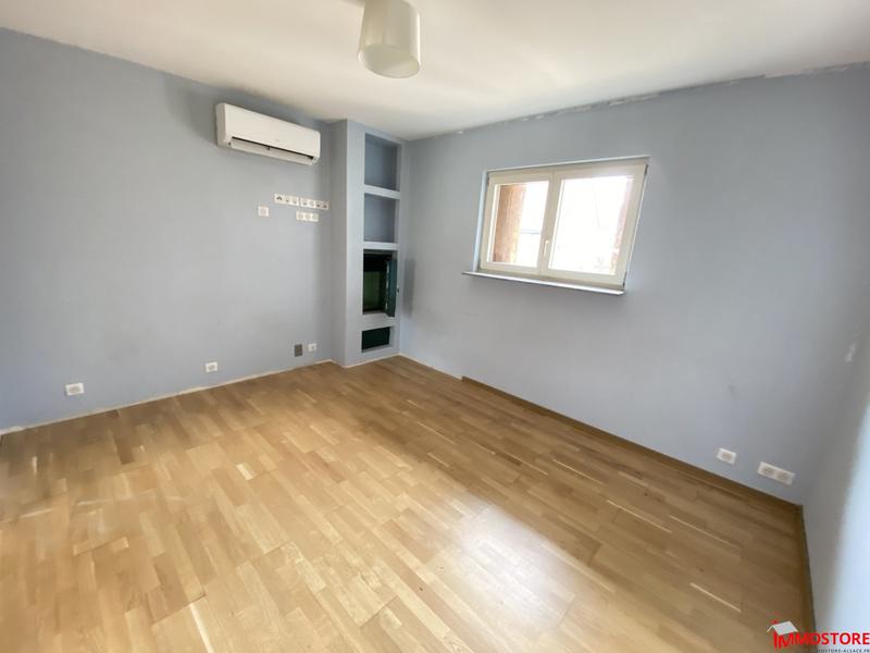 Maison - 183 m² - 8 pièces