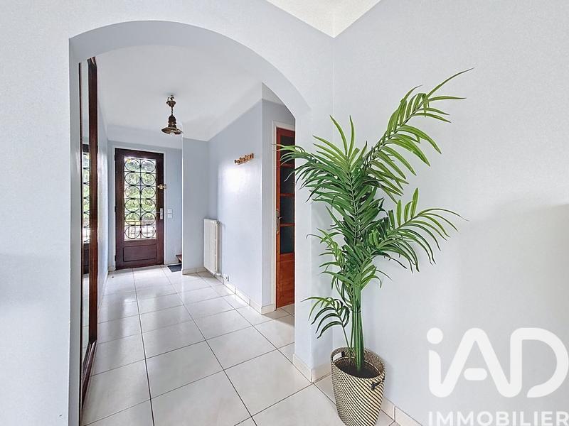 Maison - 188 m² - 9 pièces