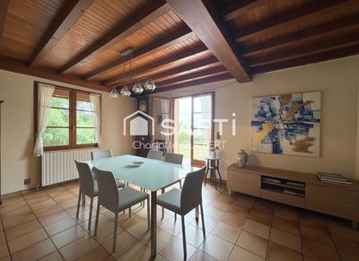 Maison - 184 m² - 5 pièces