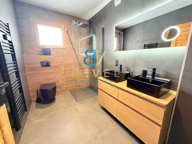 Châlet - 299 m² - 12 pièces