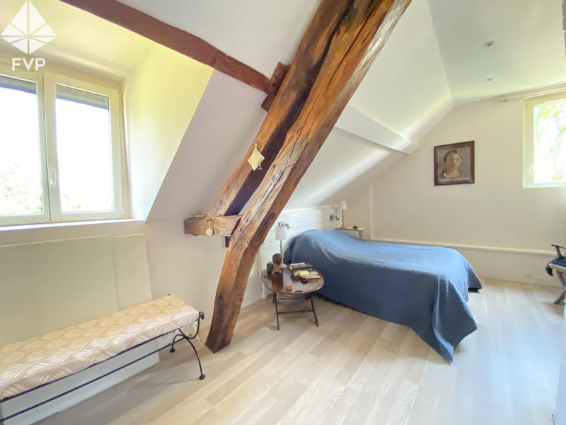 Maison - 272 m² - 10 pièces