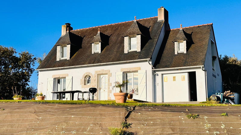 Maison - 90 m² - 6 pièces