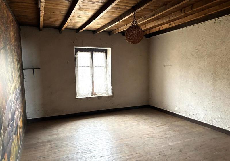 Maison - 465 m² - 7 pièces