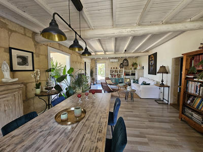 Propriété - 355 m² - 16 pièces