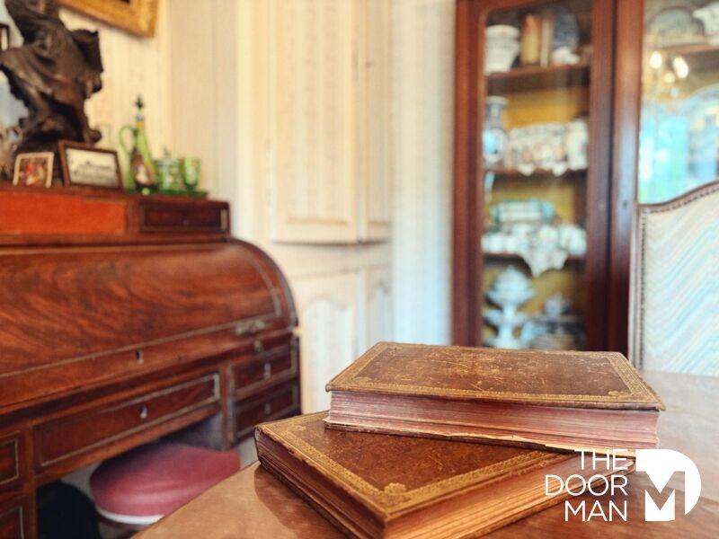 Propriété - 468 m² - 12 pièces