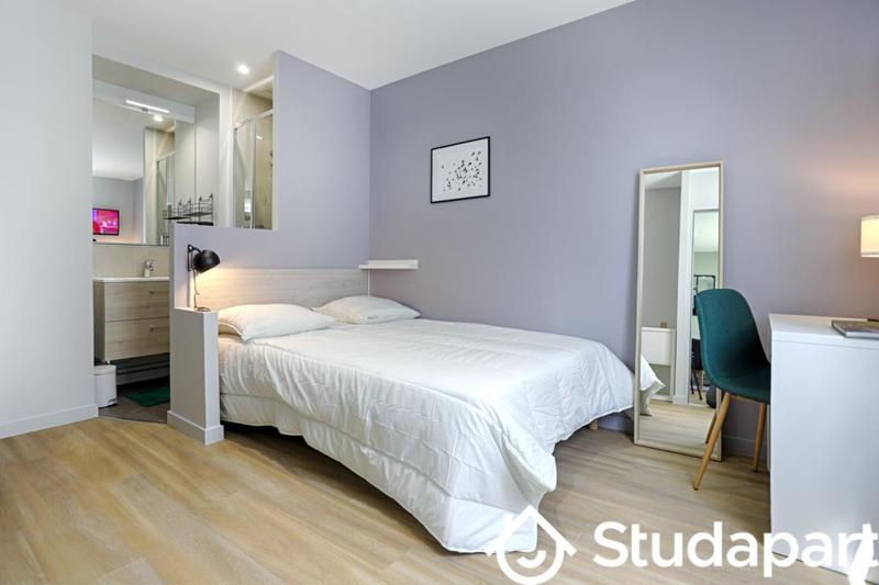 Chambre - 10 m² - 1 pièce