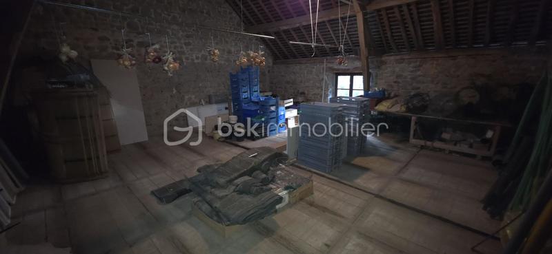 Corps de ferme - 201 m² - 8 pièces