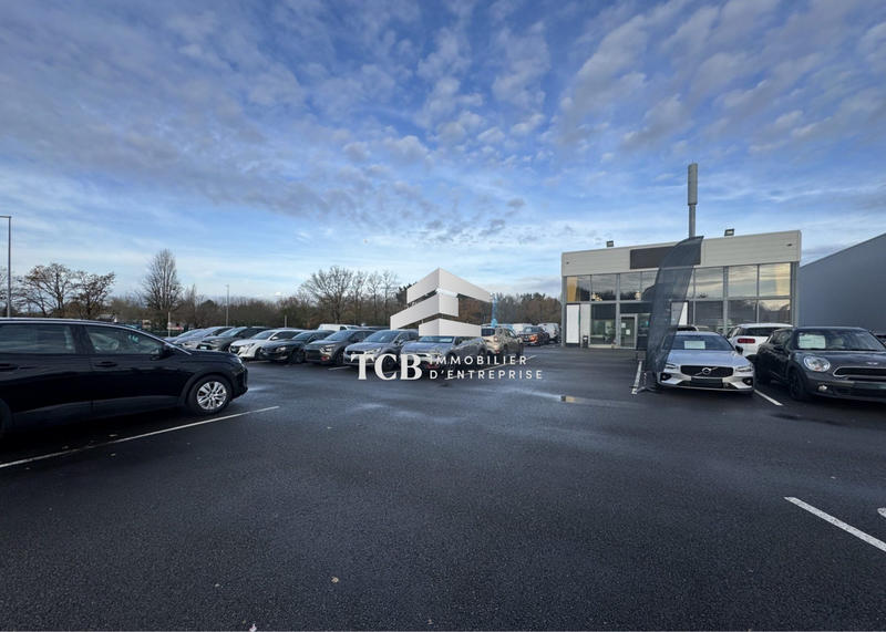 Local d'activités - 198 m²