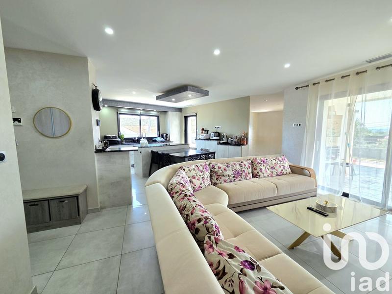 Maison - 140 m² - 5 pièces