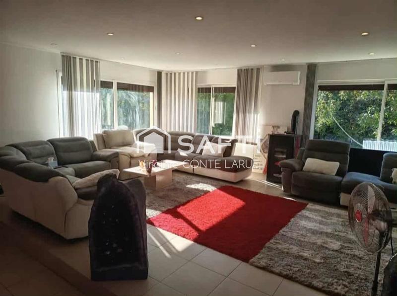 Maison - 400 m² - 10 pièces