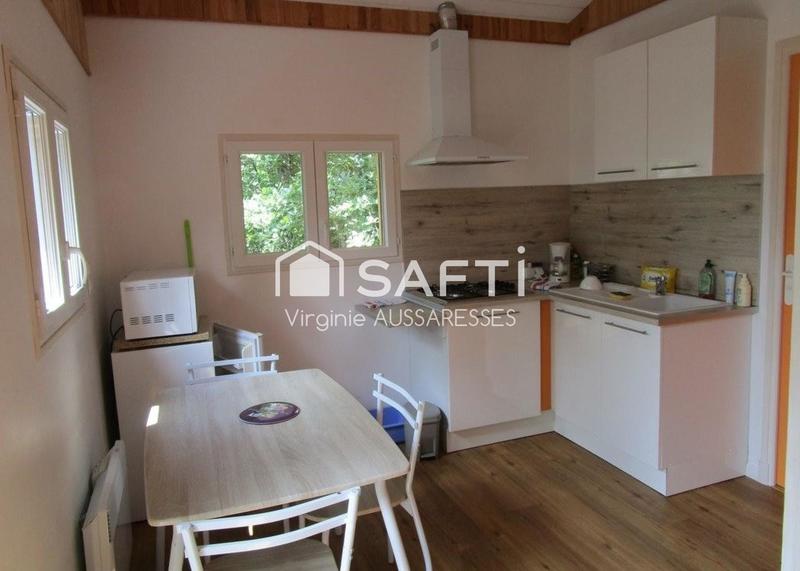 Local commercial - 100 m² - 12 pièces