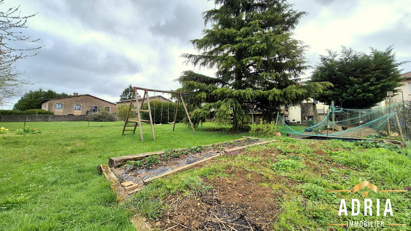 Maison - 136 m² - 8 pièces