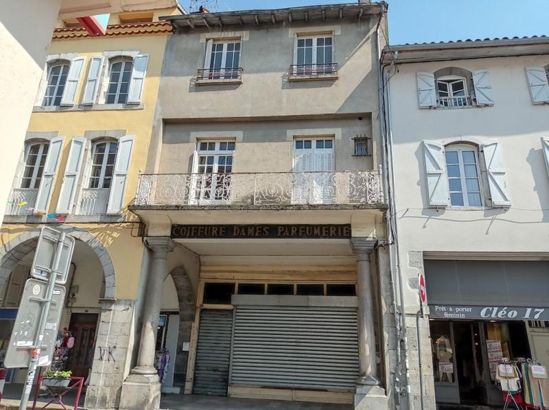 Appartement - 170 m² - 7 pièces