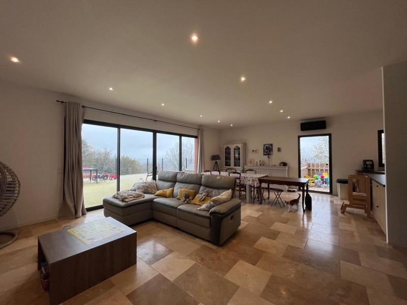 Maison - 157 m² - 5 pièces